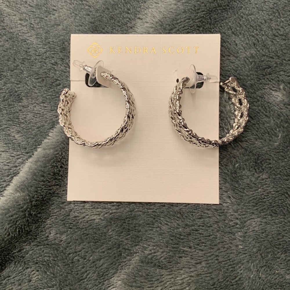 NWT Natalie Hoop Earrings in Silver